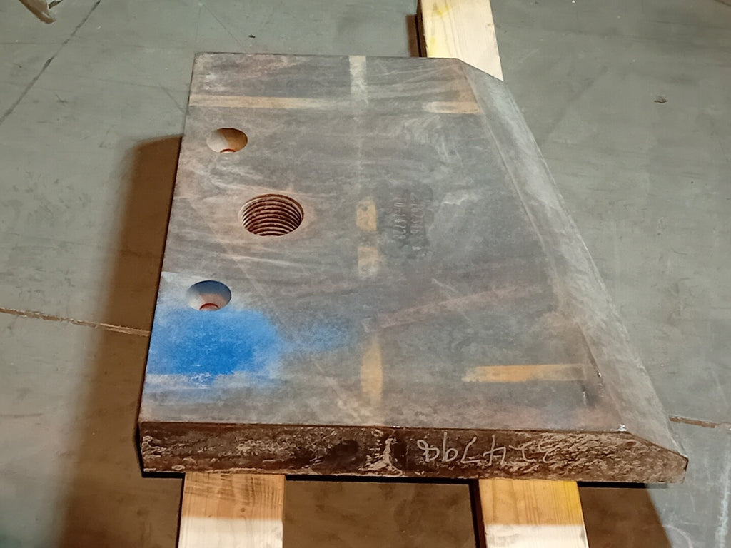 KOMATSU M68 Left Wear Plate PZKV162346 - KOMATSU Ground Engaging Tools (GET)