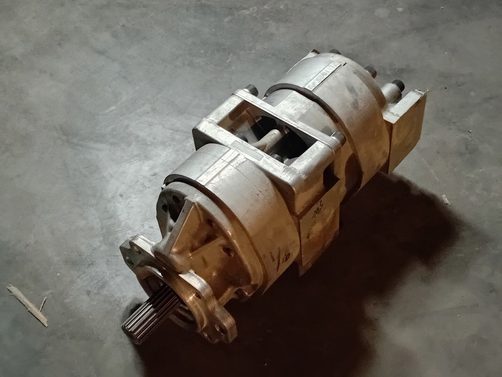 KOMATSU Pump Assembly 705-52-42220