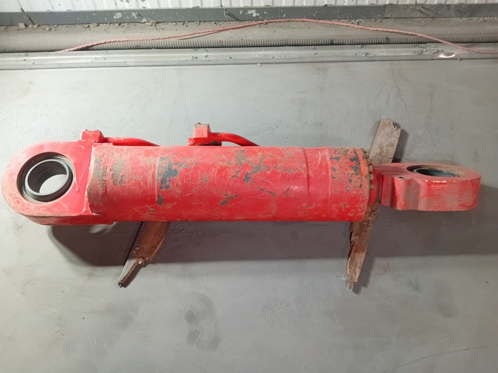 SANDVIK Tilt Cylinder 56029089 L-P-21-346323