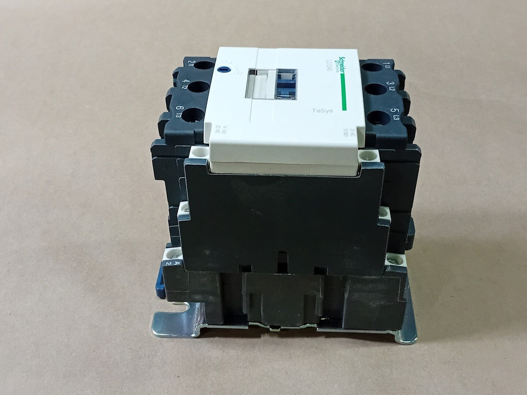 SCHNEIDER ELECTRIC 60 Amp Contactor LC1 D40008F7