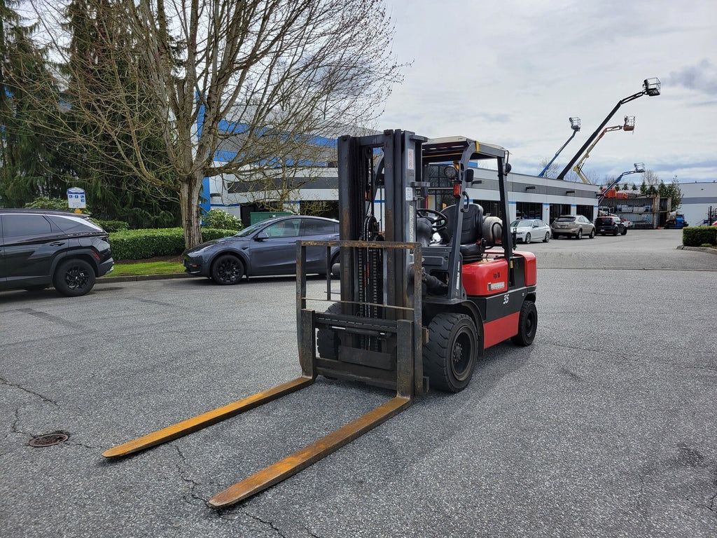 STARKE 7,500 lb Forklift FG 35