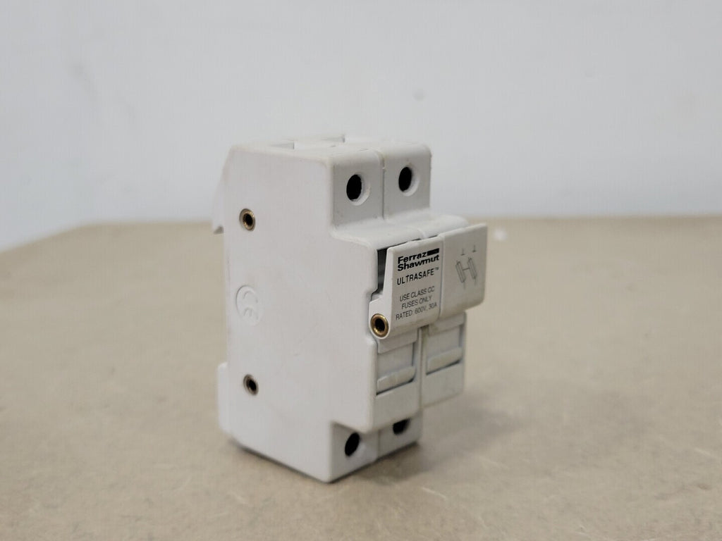 FERRAZ SHAWMUT 30A, 600V, 2 Pole, Fuse Holder UltraSafe USCC2