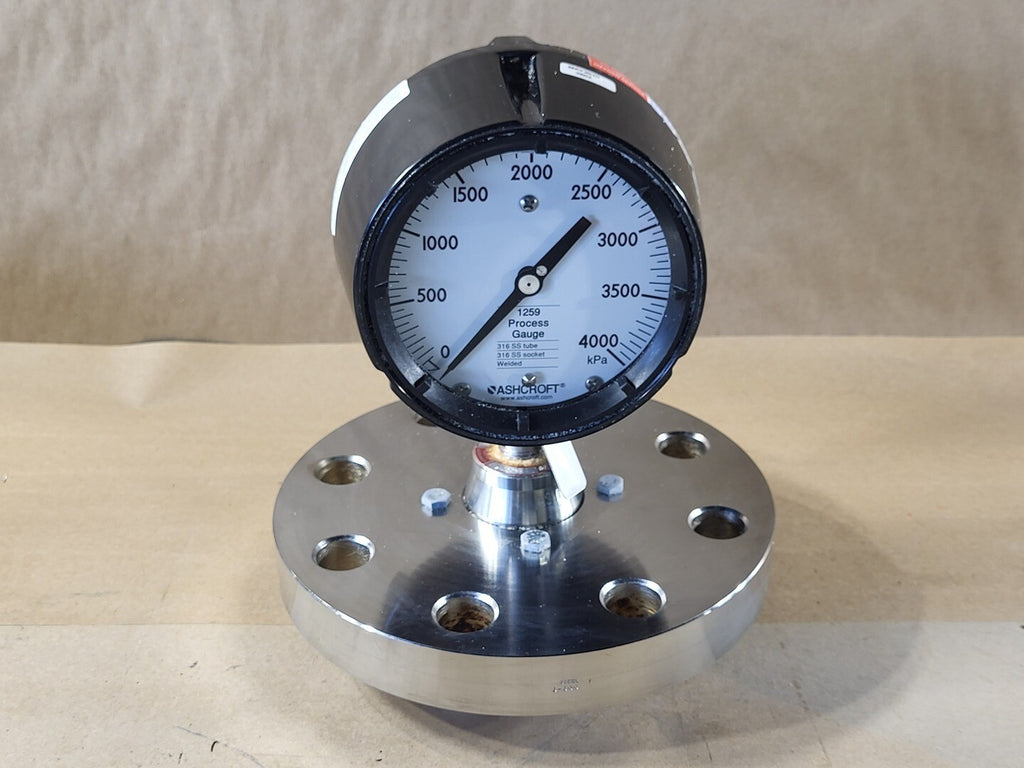 ASHCROFT 4.5", 4000kPa, Pressure Gauge 1259 w/ Flanged Seal 103SS, 300RF