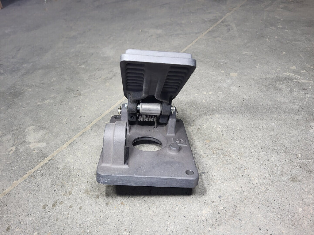 CATERPILLAR Foot Brake Control w/ Base (RH) 174-6490 163-3924