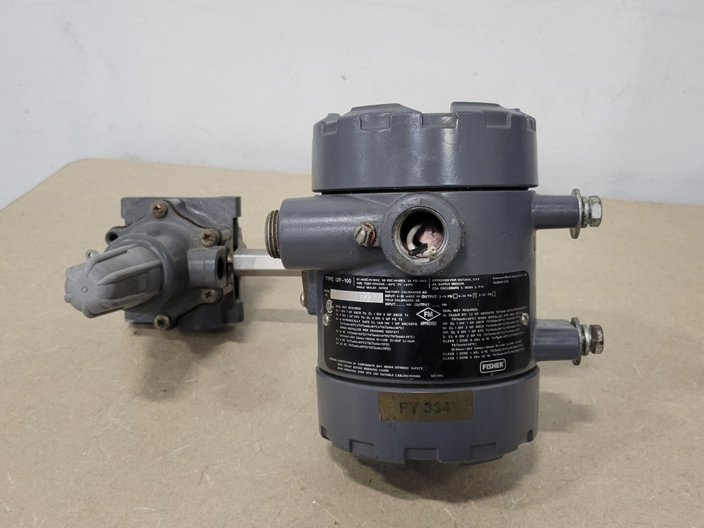 FISHER Electro-Pneumatic Transducer i2p-100 W/ Pressure Regulator FS-67CFR-362SC