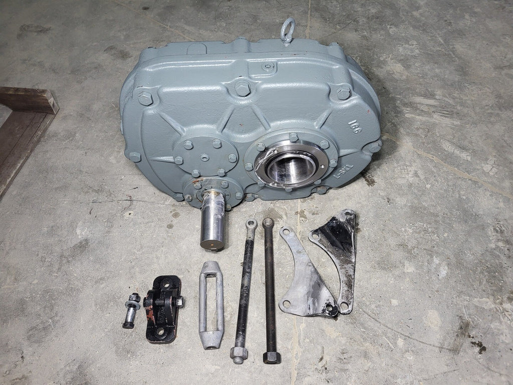 TRIO ENGINEERED PRODUCTS 24.59 Ratio Toque-Arm Speed Reducer Size 725