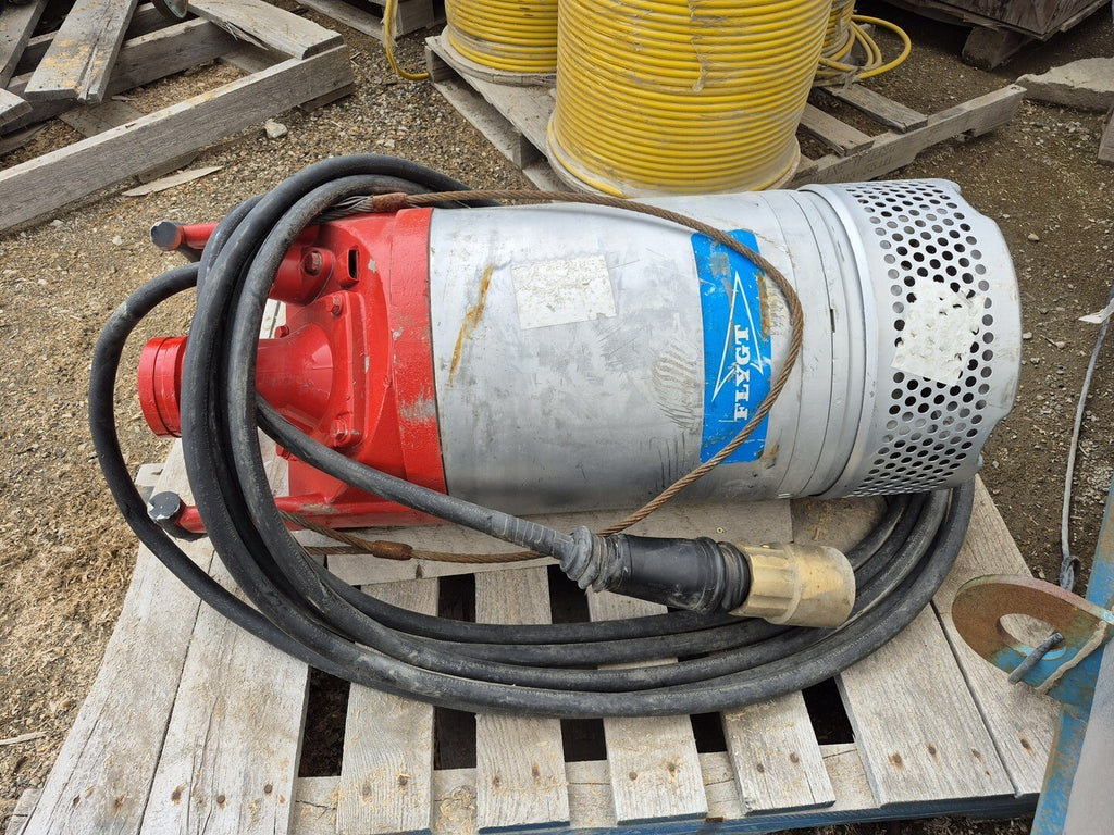 FLYGT 30 hp Submersible Pump 202 ft Head, 575 Volt 