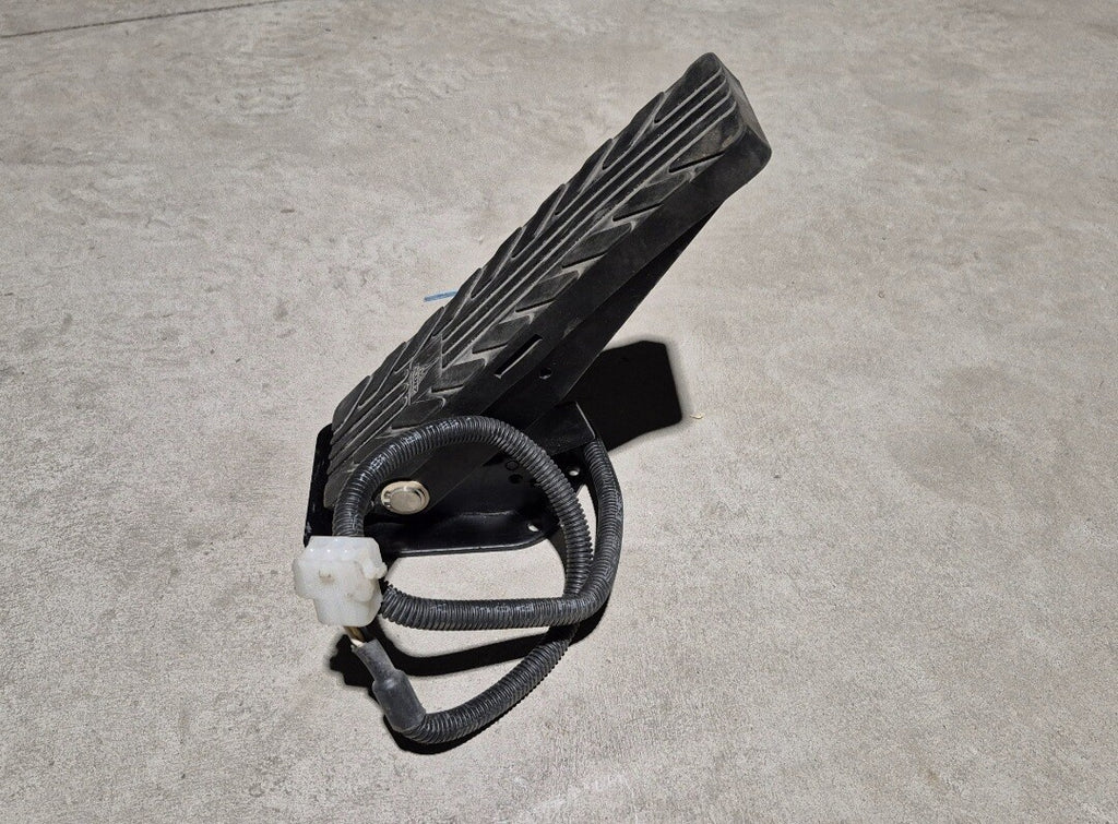 DEUTZ Electronic Gas Pedal 879200-011