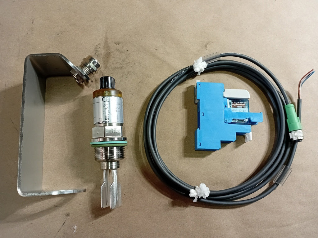 BURKERT Vibrating Level Switch LS8110.XXSGATPM w/ Relay Socket Type 95.05