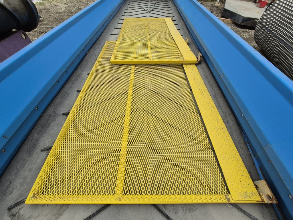 SPARTA Belt Conveyor, 20ft Long x 5ft Wide w/ Mounting Brackets