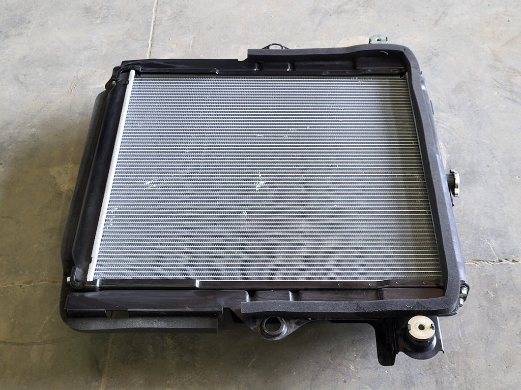 TOYOTA Radiator Assy 16400-17400