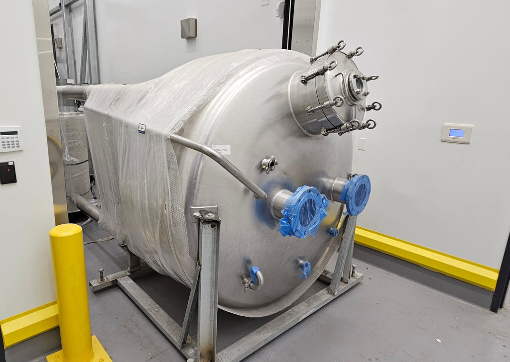 Vertical 3235 Liter Stainless Steel Hopper Tank