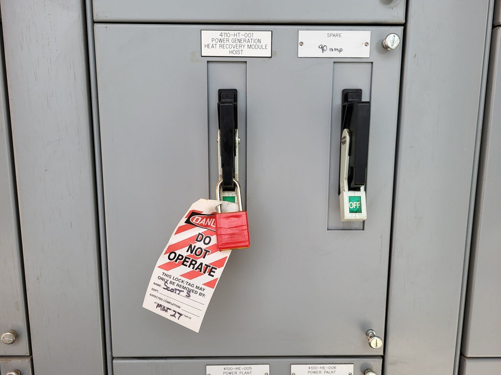 SIEMENS 90/10 Amp 3 Poles 600 Volts 3Ph Circuit Breaker CED63B090 CED63B015 MCC Bucket