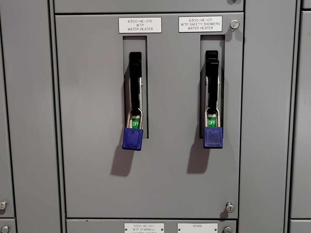 SIEMENS 15 Amp 3 Poles 600 Volts 3Ph Circuit Breaker CFD63B015, MCC Bucket