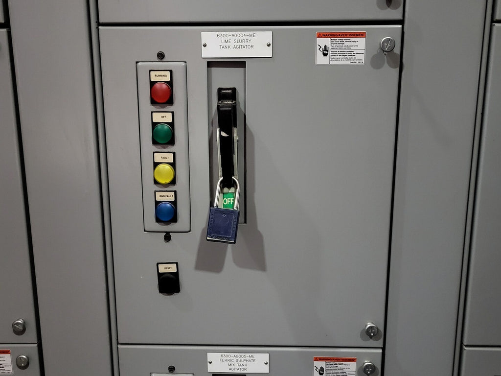 SIEMENS 2 hp 600V 3-Ph Motor Control Center Bucket 03FG