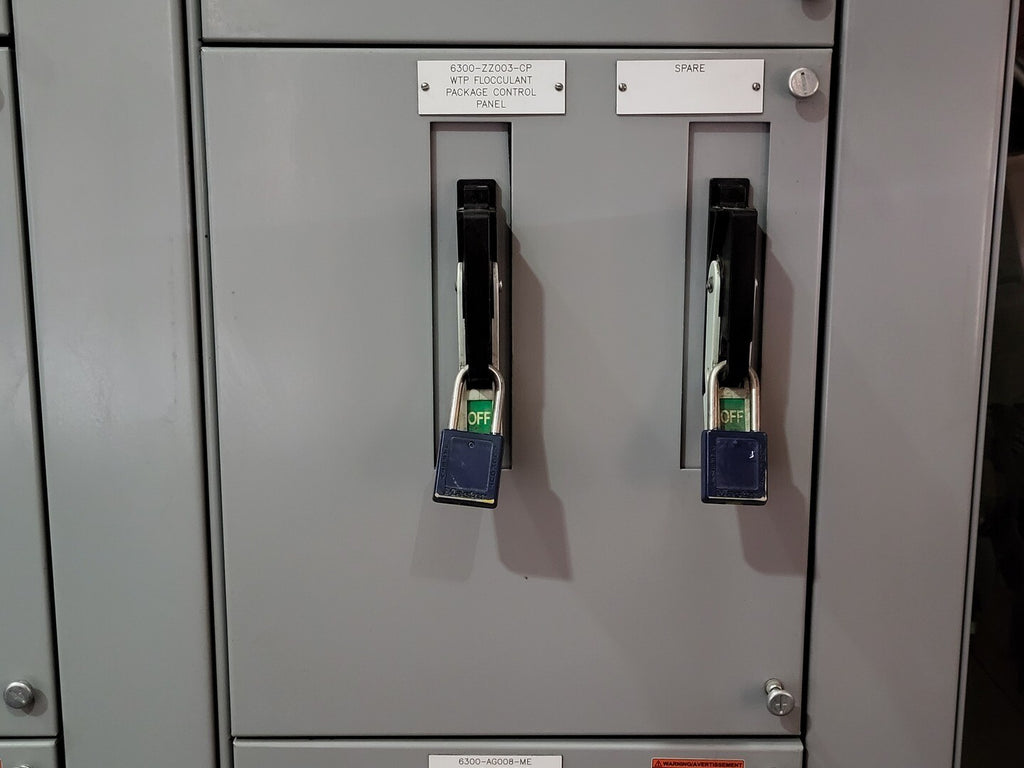 SIEMENS 30/20 Amp 3 Poles 600 Volts 3Ph Circuit Breaker CED63B030 CED63B020 MCC Bucket