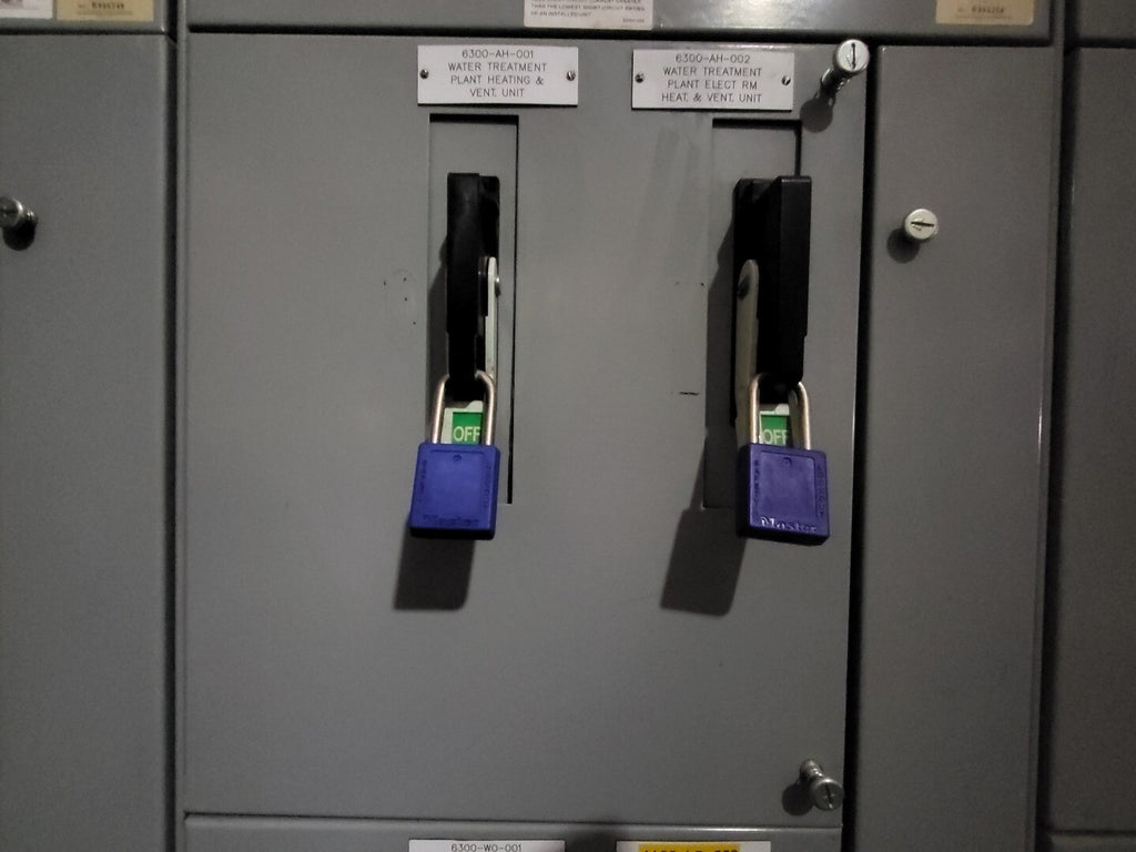 SIEMENS 40/20 Amp 3 Poles 600 Volts 3Ph Circuit Breaker CED63B040 CED63B020 MCC Bucket