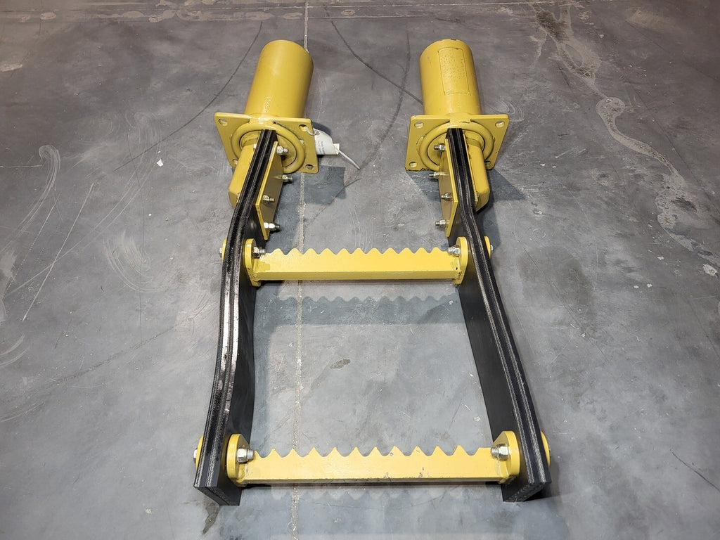 R. RINALDI WELDING Standard Spring Swing Step for Komatsu 830E 492221