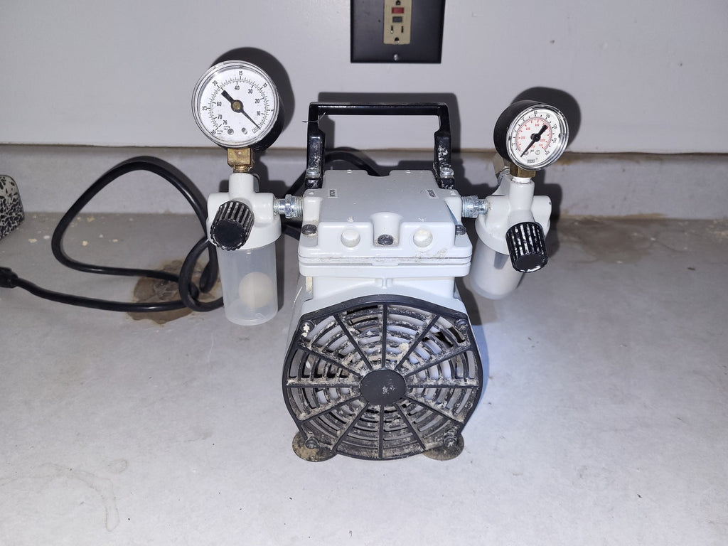 WELCH Vacuum Dry Pump 2534B-01