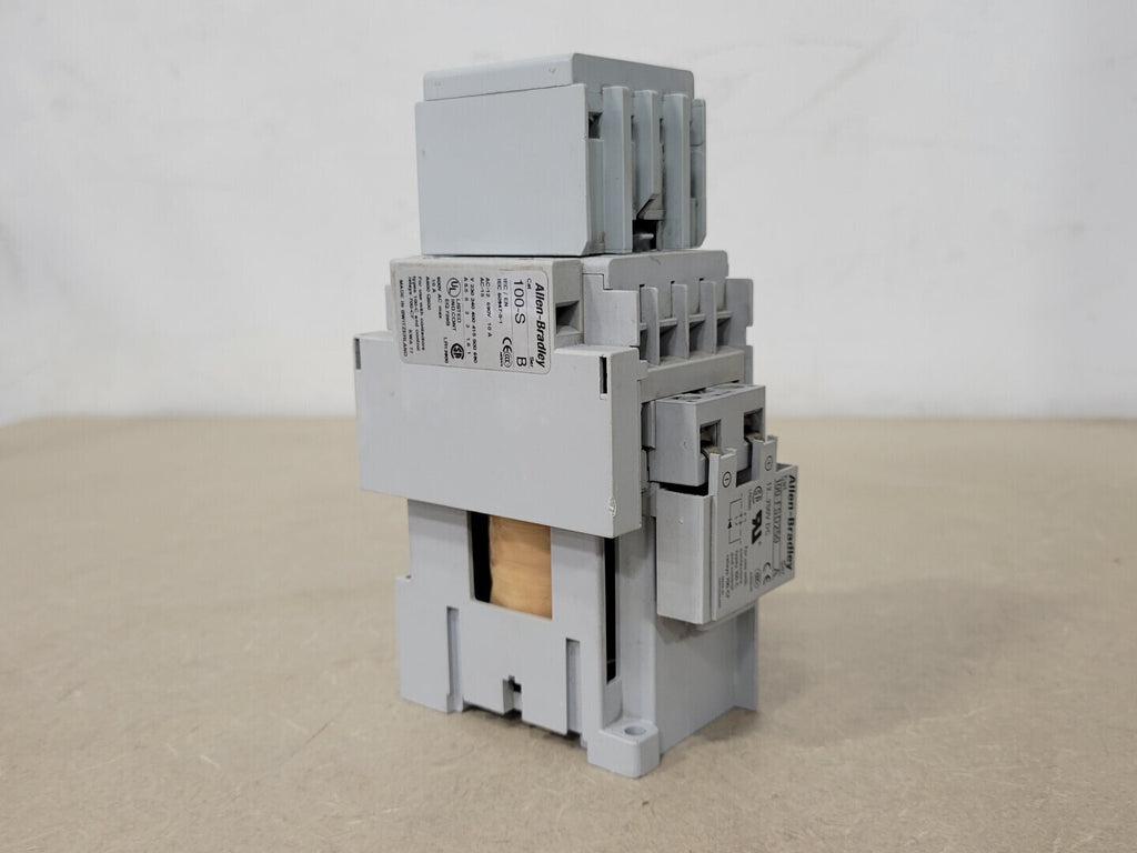 ALLEN-BRADLEY 32 Amps 690 volts Contactor w/ 100-F Auxiliary Block 100-C12Z*01