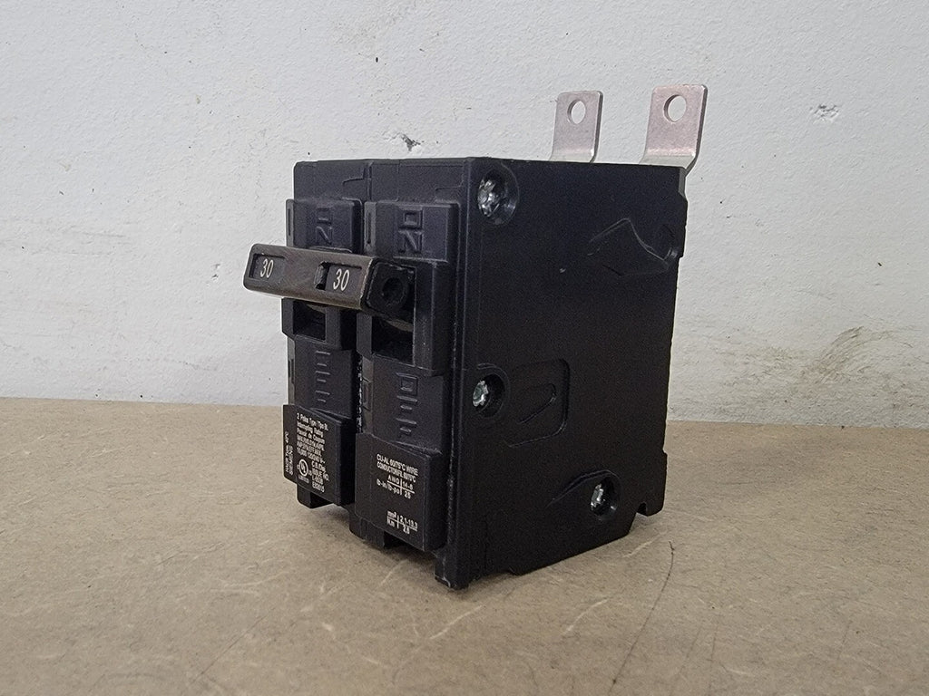 SIEMENS 30 Amp, 2-Pole. 120/240 volts Circuit Breaker B230