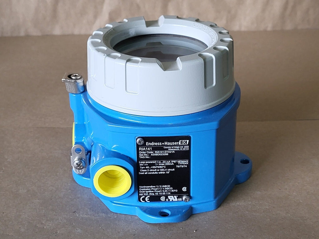 ENDRESS+HAUSER 200 mA 30 volts NEMA 4X Loop-Powered Field Indicator RIA141