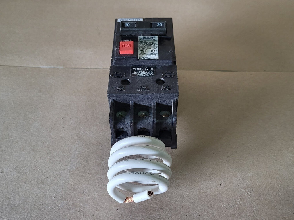 SIEMENS 30 Amp 2 Pole 120/240 Volts GFCI Circuit Breaker QE230