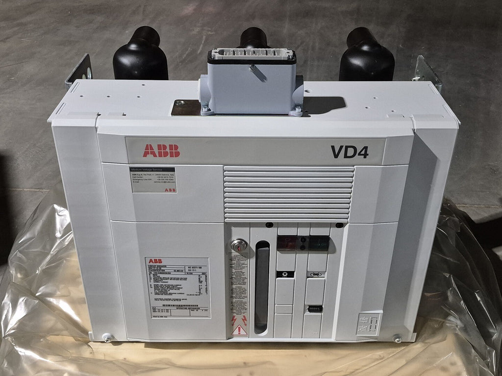 ABB VD4 17.12.32 Vacuum Circuit Breaker 1250A, 17.5kV, 95kV, 31.5kA