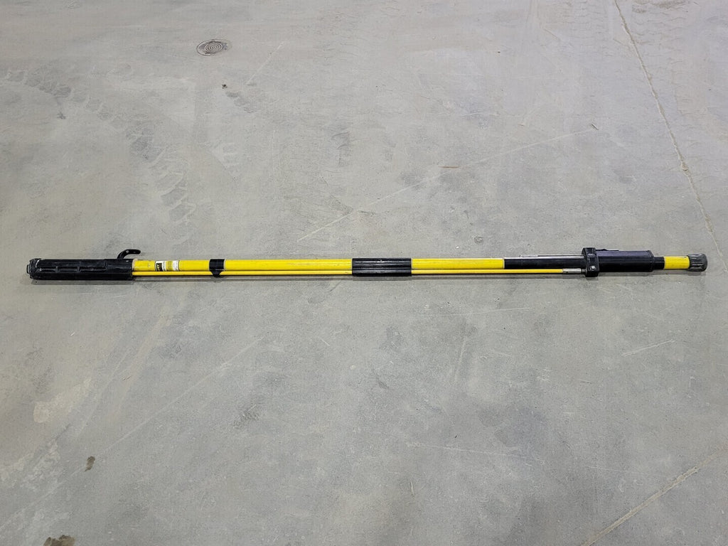 SALISBURY Clampstick Shotgun Style Hot Stick 4008, 5ft 8in