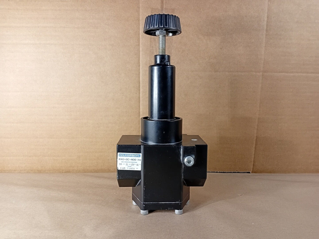 WILKERSON 300 psi Pneumatic Pressure Regulator R40-0C-N00
