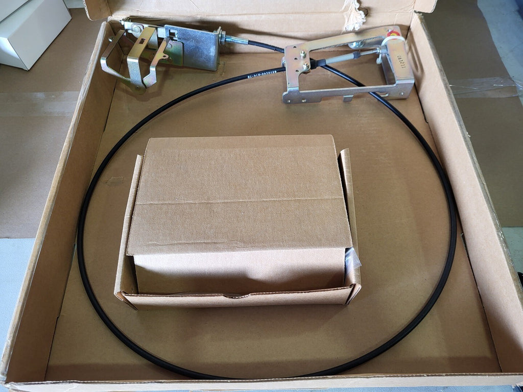 EATON CUTLER-HAMMER Flex Shaft Flange Mounted Breaker Handle Mechanism F0S06C