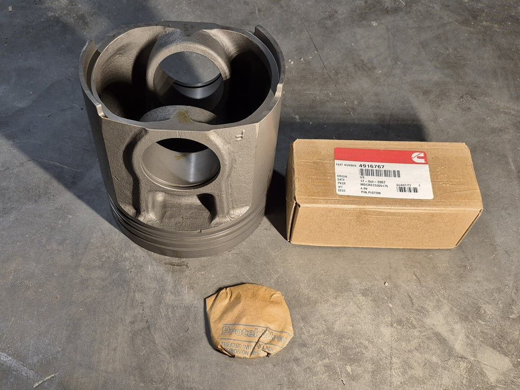 CUMMINS Engine Piston Kit 4955233