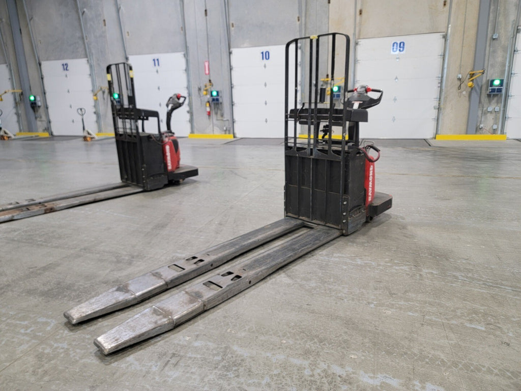 RAYMOND 8000 lbs Electric Pallet Jack Walkie Rider Forklift 8410 