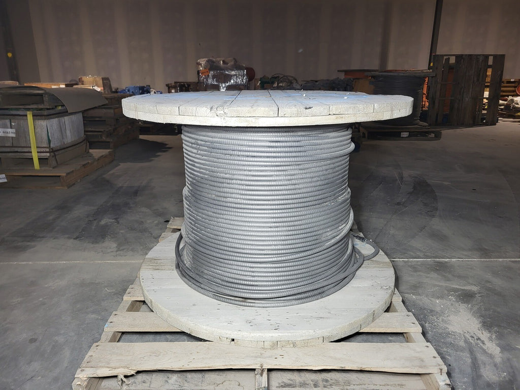 BELDEN 700 ft, ACIC 300 V, 1 Tri, 16 AWG Instrumentation Cable 23507D