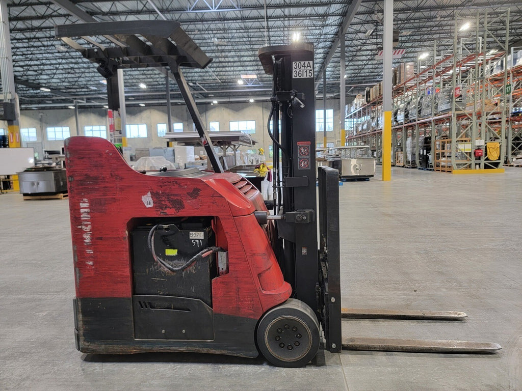 RAYMOND 4000 lbs Stand Up Forklift Counterbalanced Forklift 425-C40TT