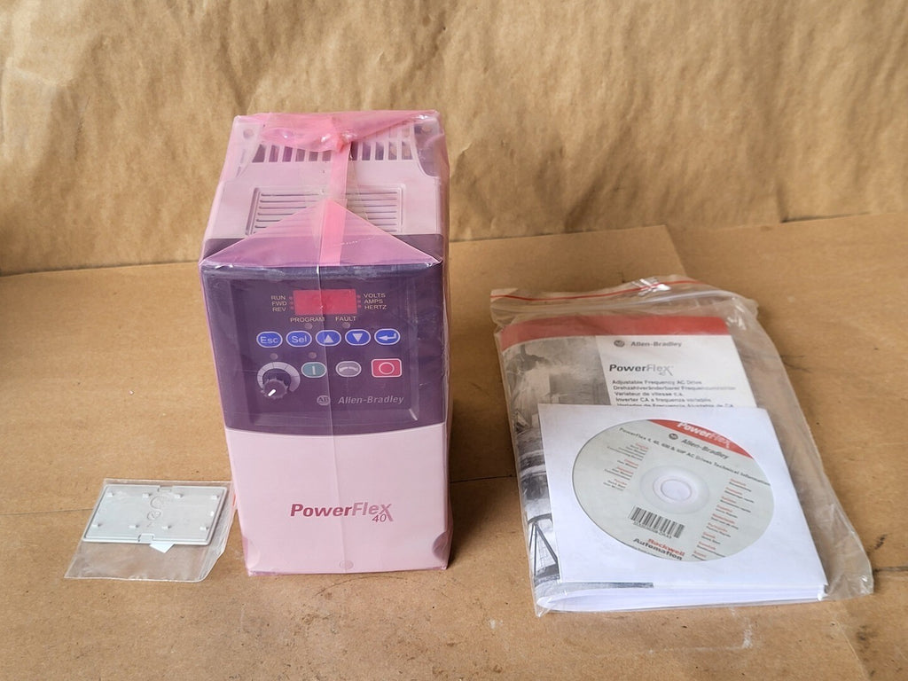 ALLEN-BRADLEY 1 hp, 600 Volt, 1.7 Amp, PowerFlex 40 AC Drive 22B-E1P7N104