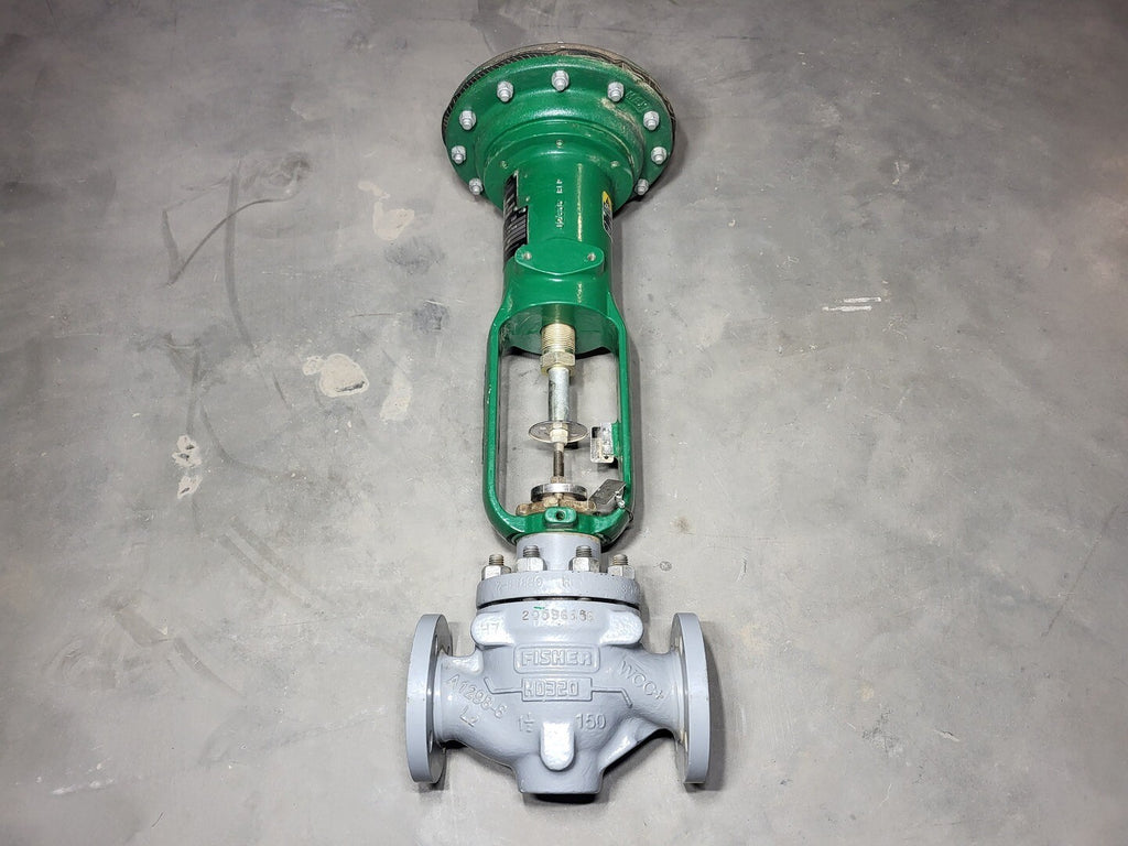 FISHER 1 1/2 Class 150 Globe Control Valve Type 655 w/ Actuator 