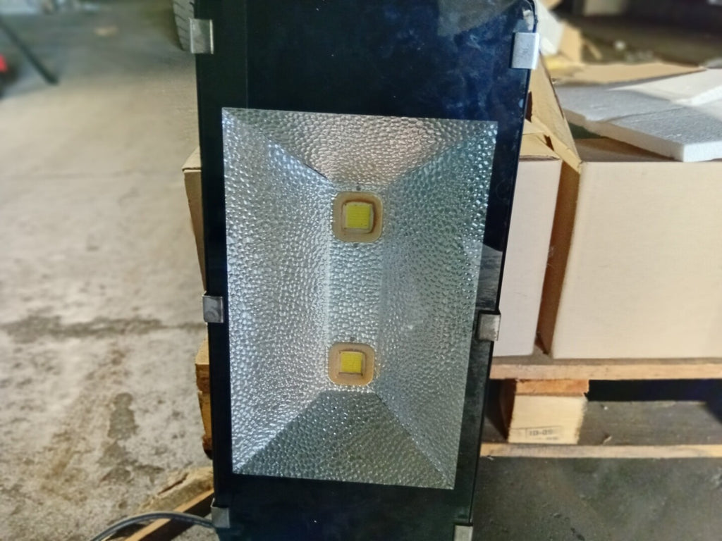 LUMISAVE FL390 150W Industrial Flood Light LS-FL390-150W-MV-LT-W7-BH-H0