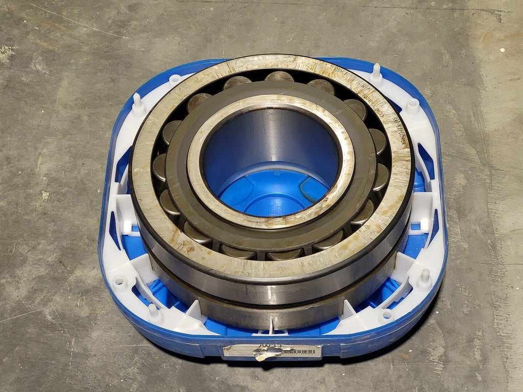 SKF Spherical Roller Bearing 140mm ID x 300mm OD x 102mm W, 22328 CC/W33