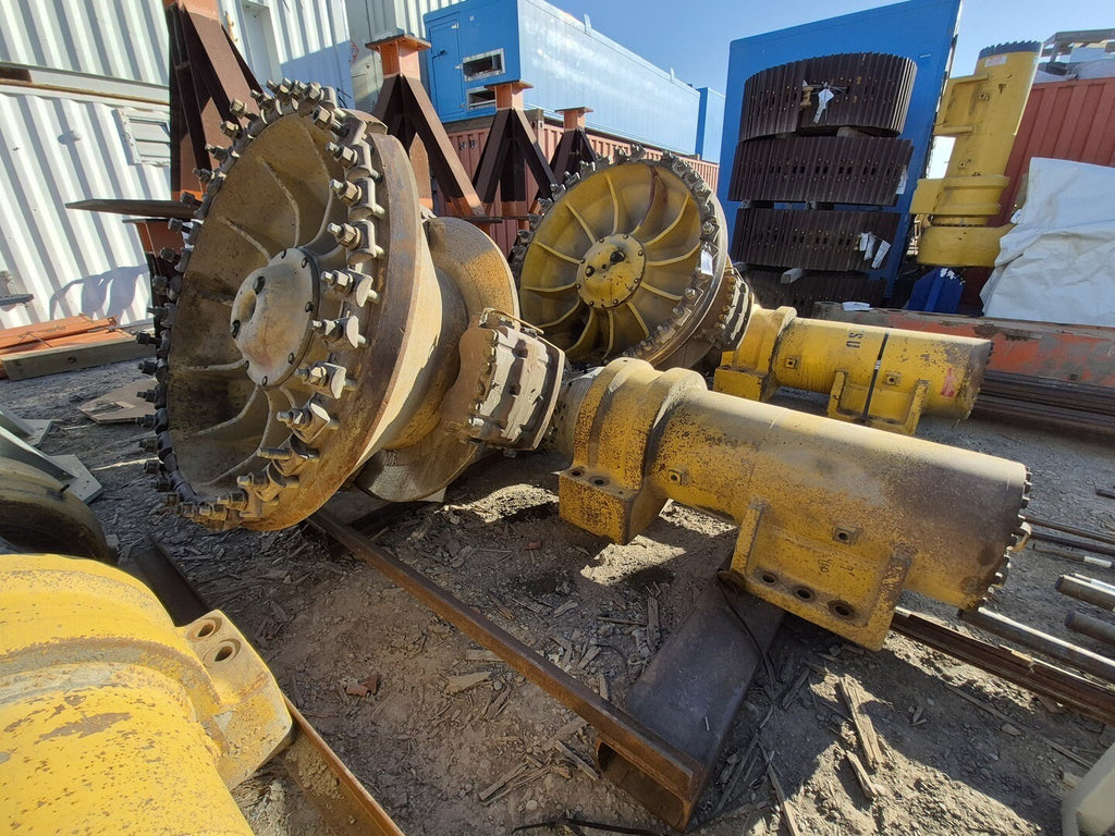 KOMATSU 830E-DC Front Corner Group
