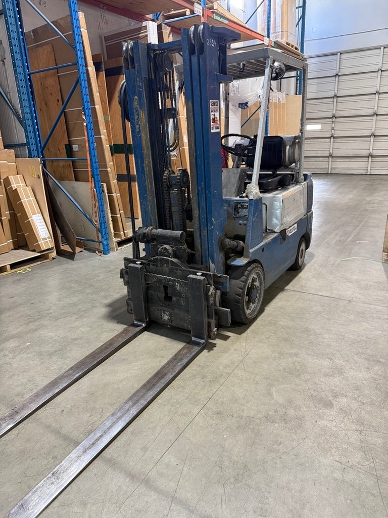 MITSUBISHI 5000 lbs Forklift FGC25