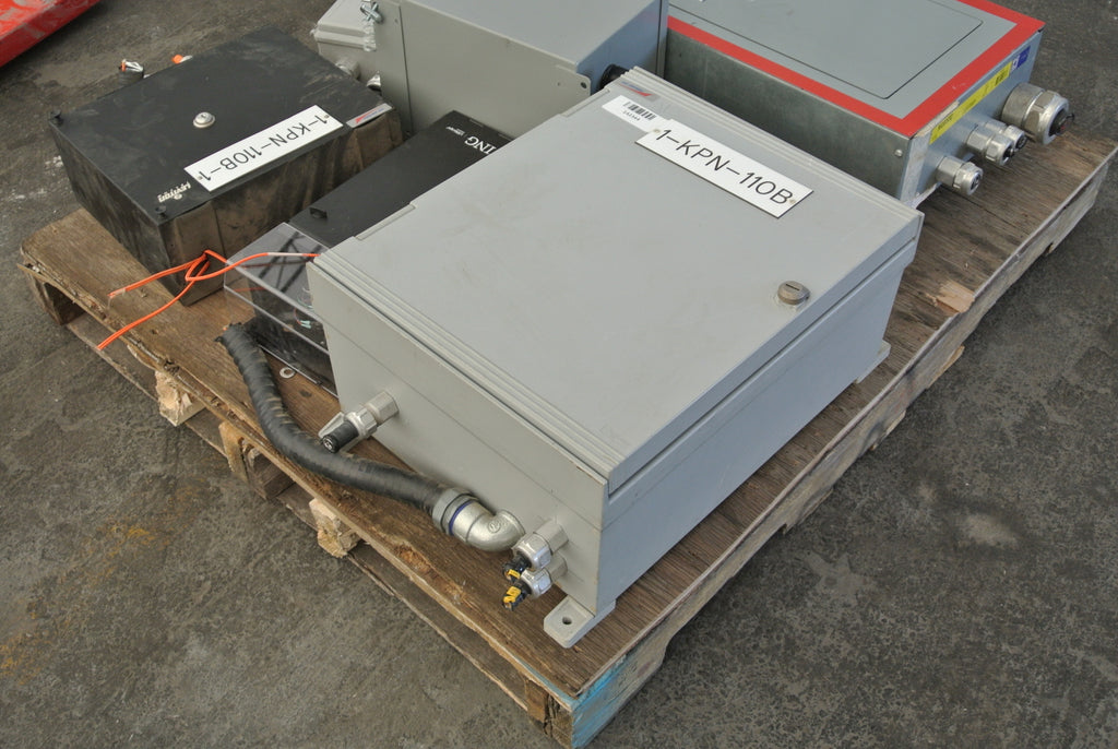 A.B. CONTROLE 120 VAC, 24 VDC Control Panel EEMAC 4X