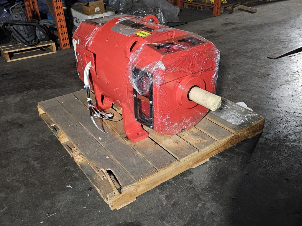 CANADIAN GENERAL ELECTRIC 125 hp, 600 Volts, 850rpm, 506AT Direct Current Motor CD506AT