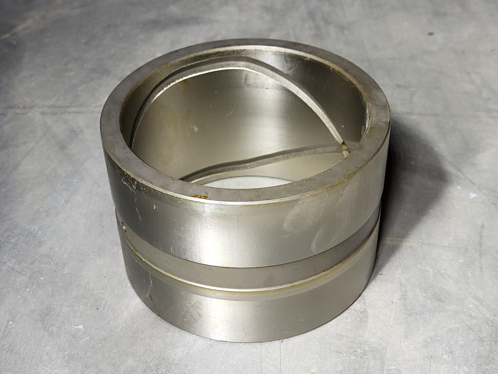 HITACHI Bushing 3079233