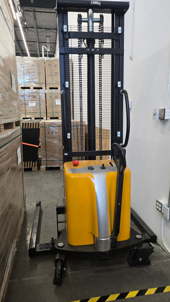 HOC 3300 lb Semi Electric Stacker EMS1535-II