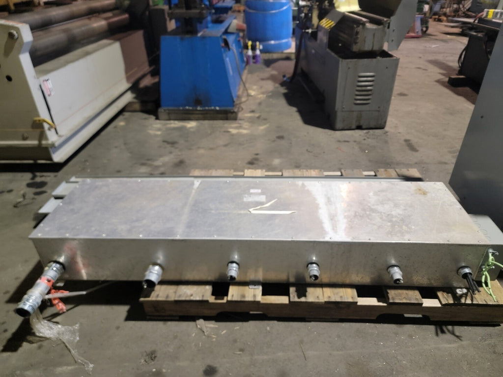 CODE 400 Amp Aluminum Busbar Splitter Enclosure BUS-WP-A-0400