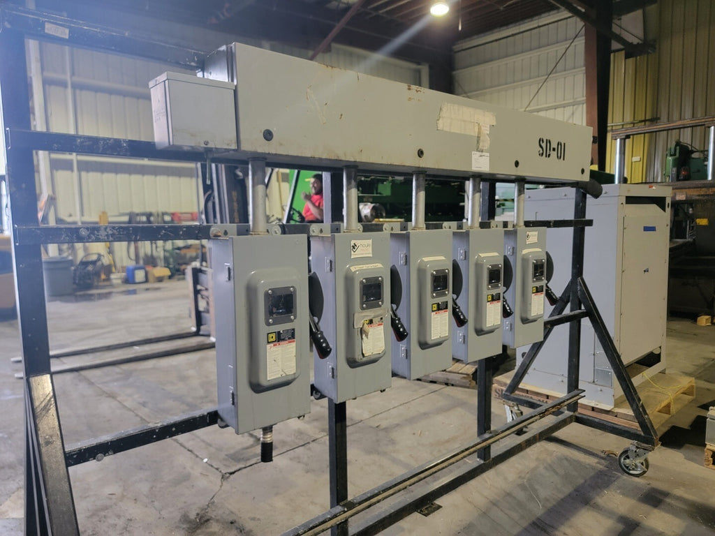 100 Amp Disconnect Switch (5 lot) w/ 225 Amp Splitter Box CN4ST6603