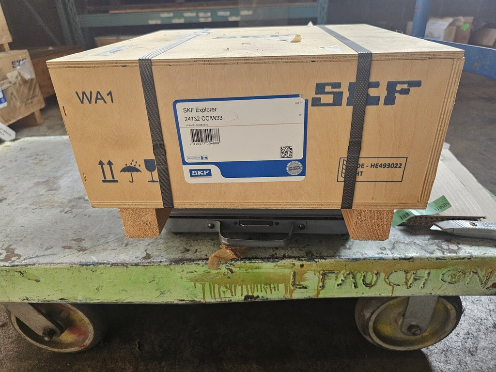 SKF Spherical Roller Bearing 160mm ID x 270mm OD x 109mm W, 24132 CC/W33