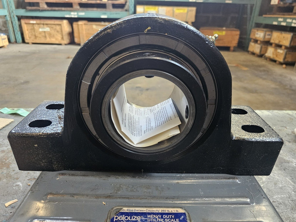 REXNORD 3-15/16" Pillow Block Bearing PEB22463FH