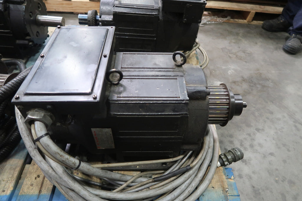 YASKAWA 5.5/.3.7 kW, 200 volts, 500/6000 rpm Spindle Motor UAASKB-06CA3